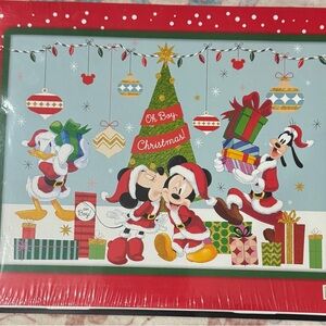 2020 Disney Red and Green Advent Calendar